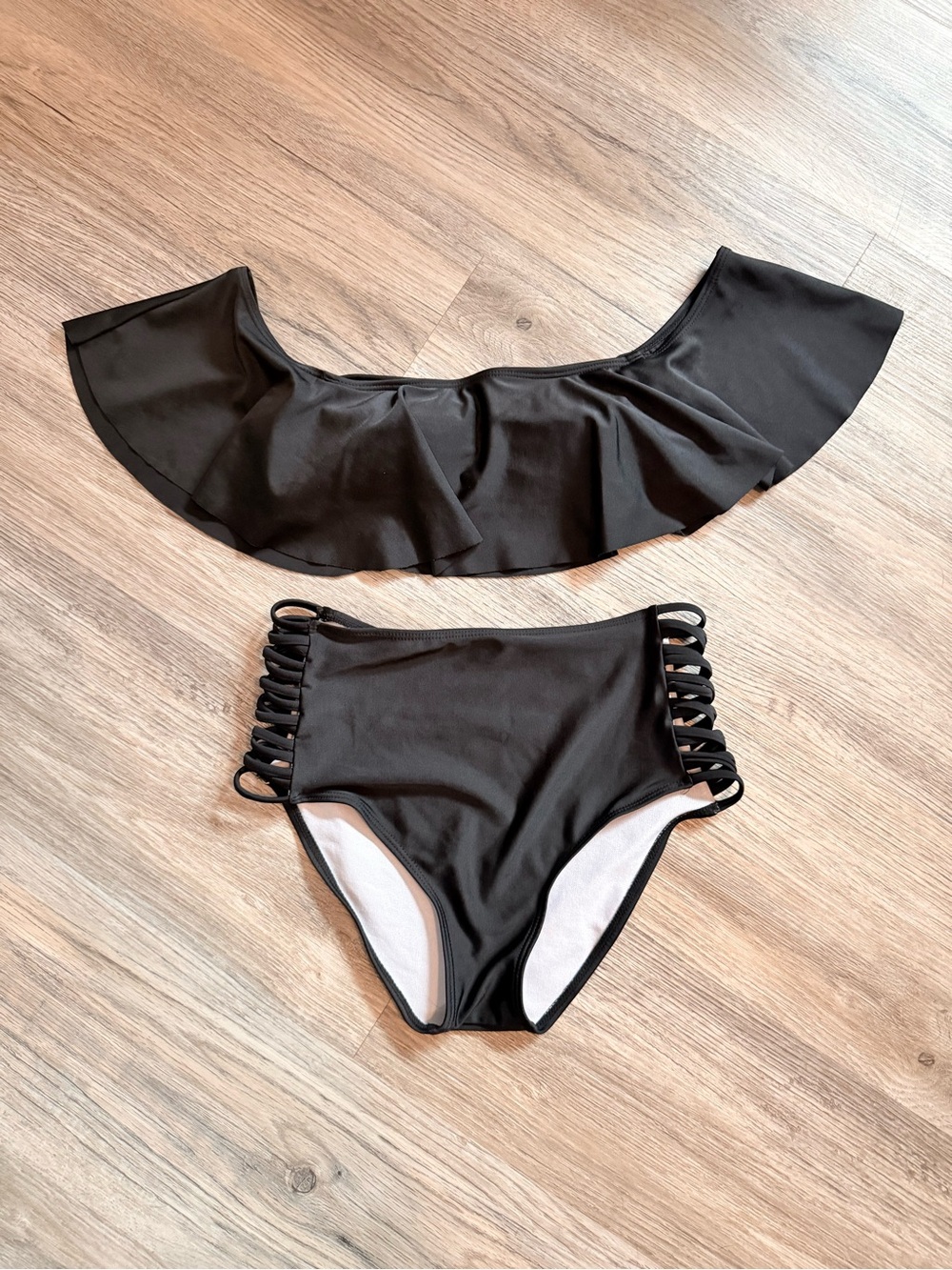 Off-Shoulder Ruffle Bikini Set in Black